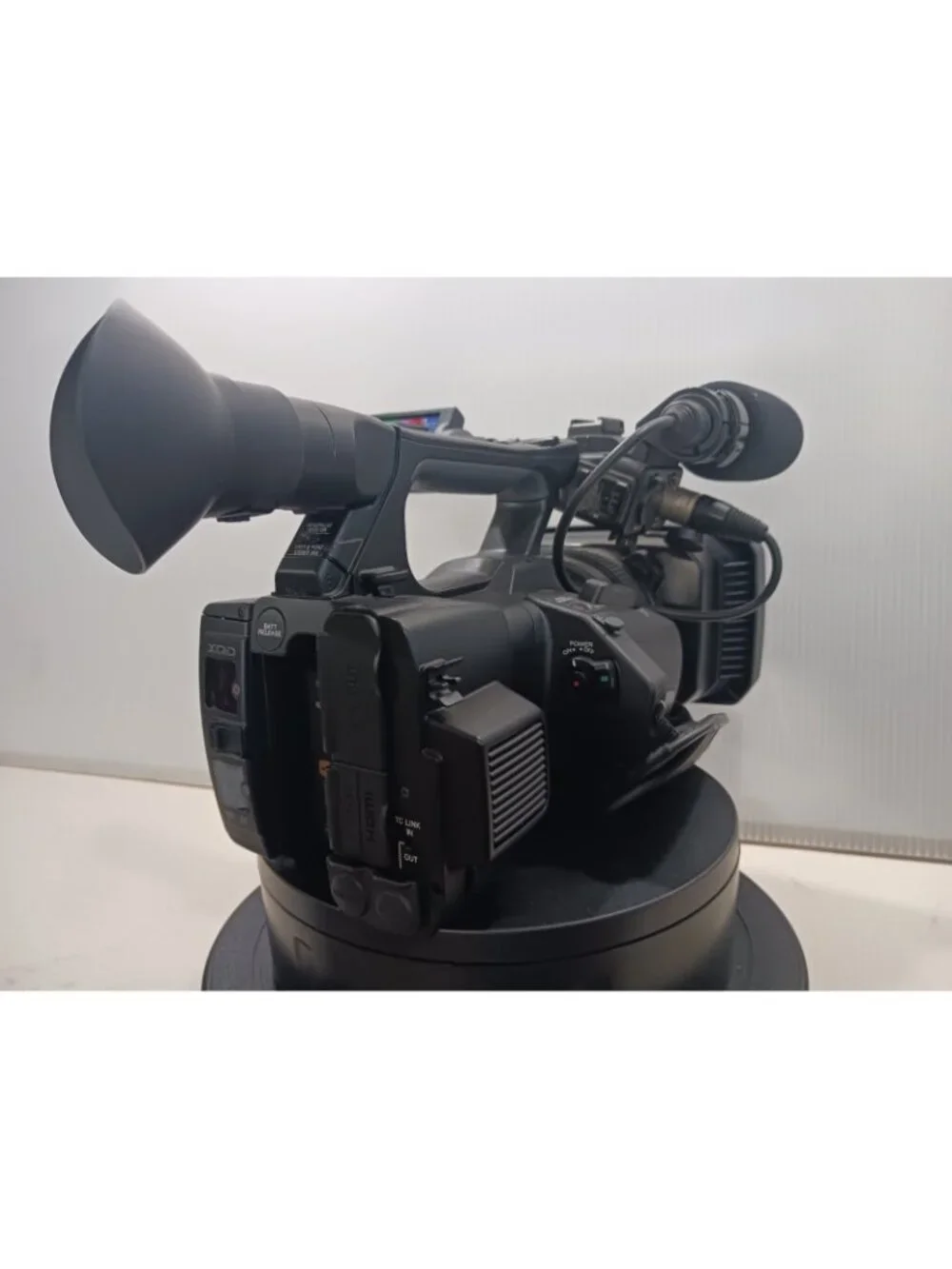 Prof. Sony PXW-Z100 4K XDCAM  Camcorder in great Condition--184 original hours